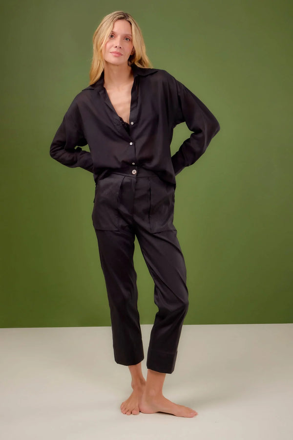 Pantalón Pacifista ANARIAS Atelier en color Black — look completo, vista frontal