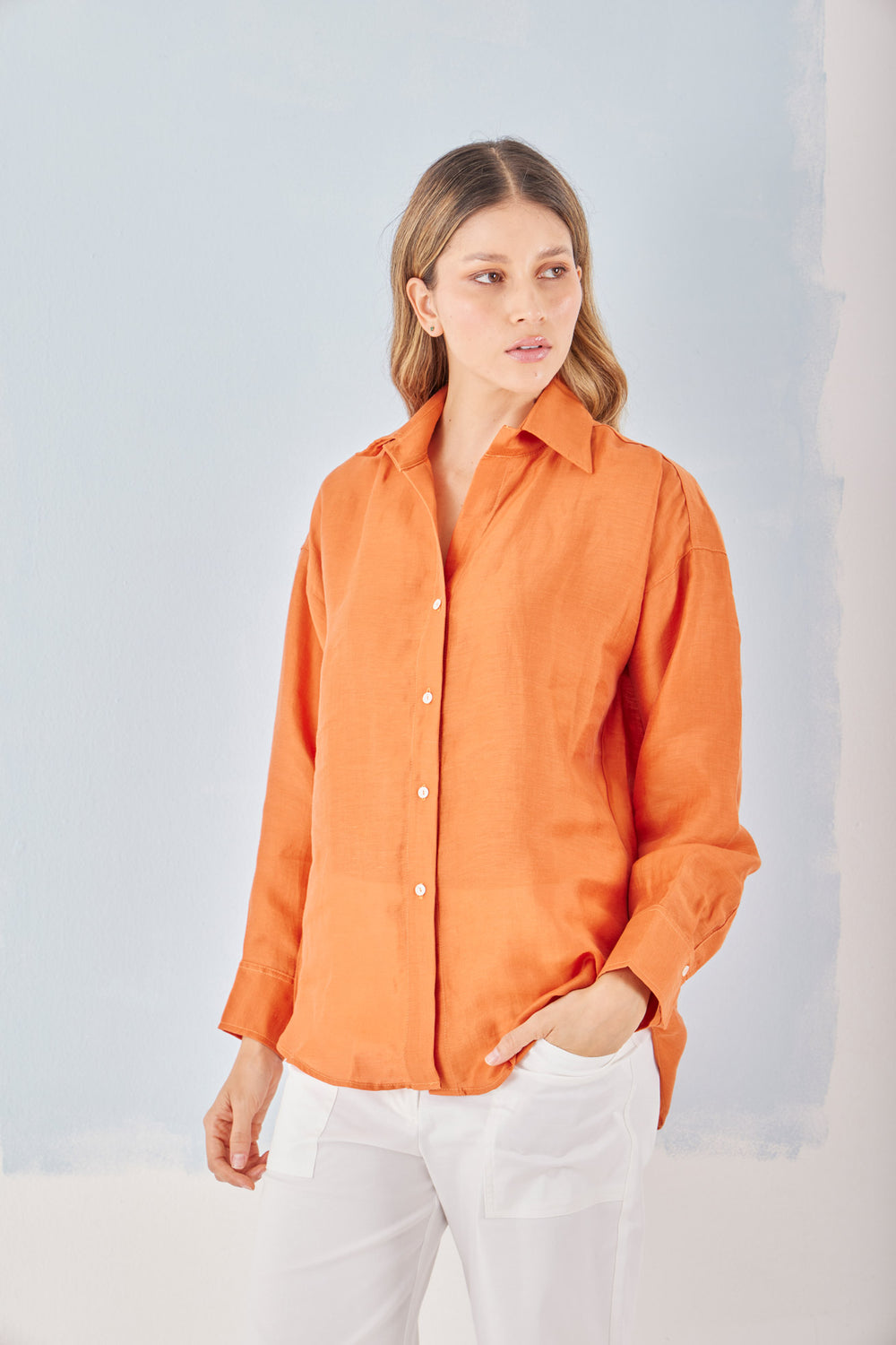 Camisa Forto — camisa de lino tencel, manga larga con puño. ANARIAS Atelier