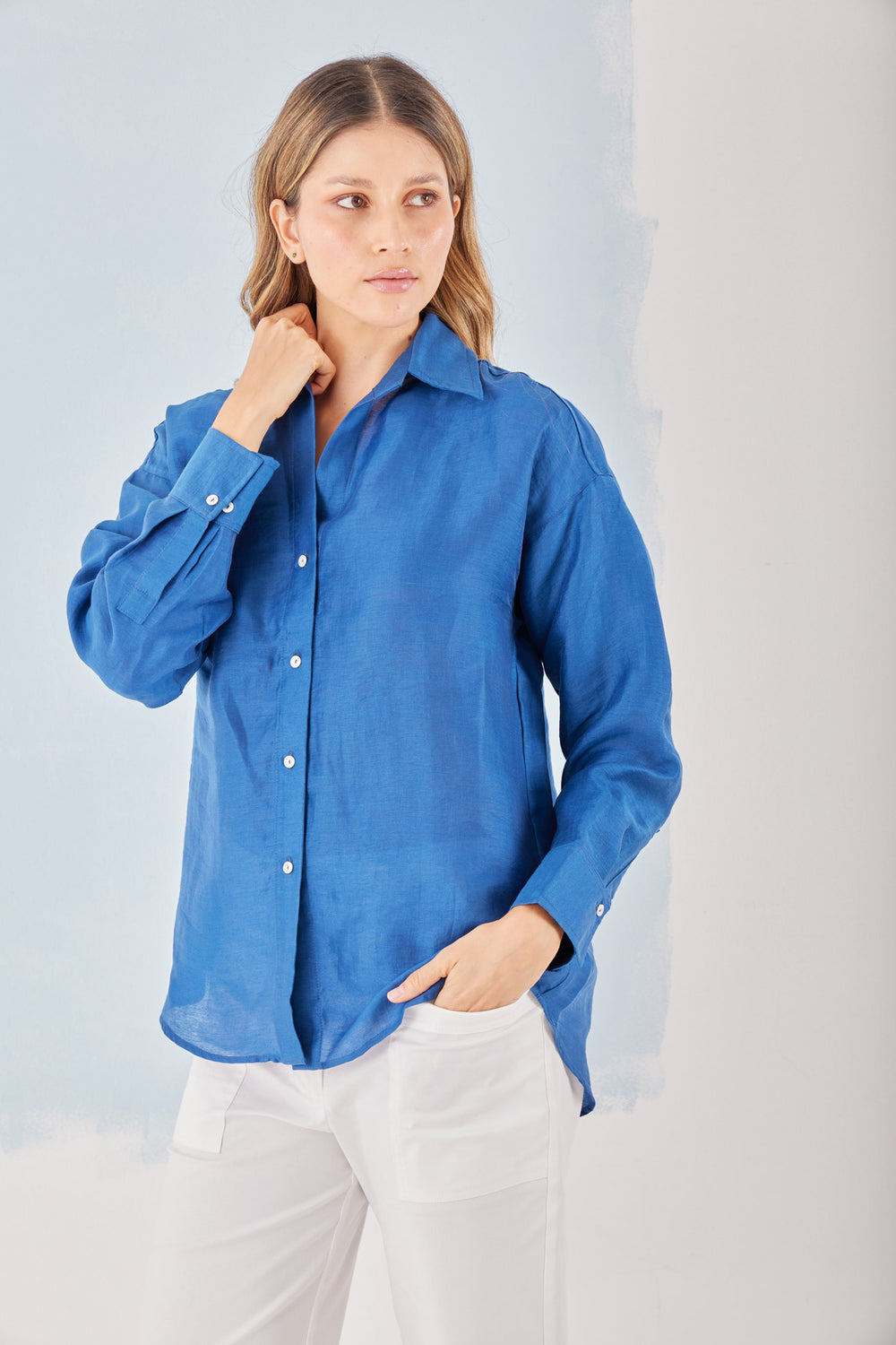 Camisa Forto — camisa de lino tencel, mezcla de lino y tencel con ligero brillo. ANARIAS Atelier