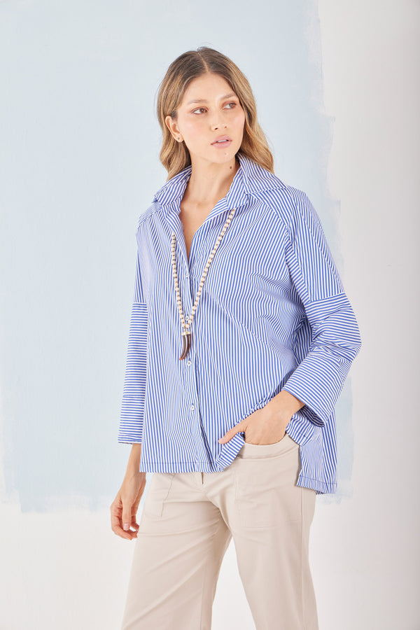 Camisa Método — camisa oversize, cuello camisero y abotonadura a la vista. ANARIAS Atelier