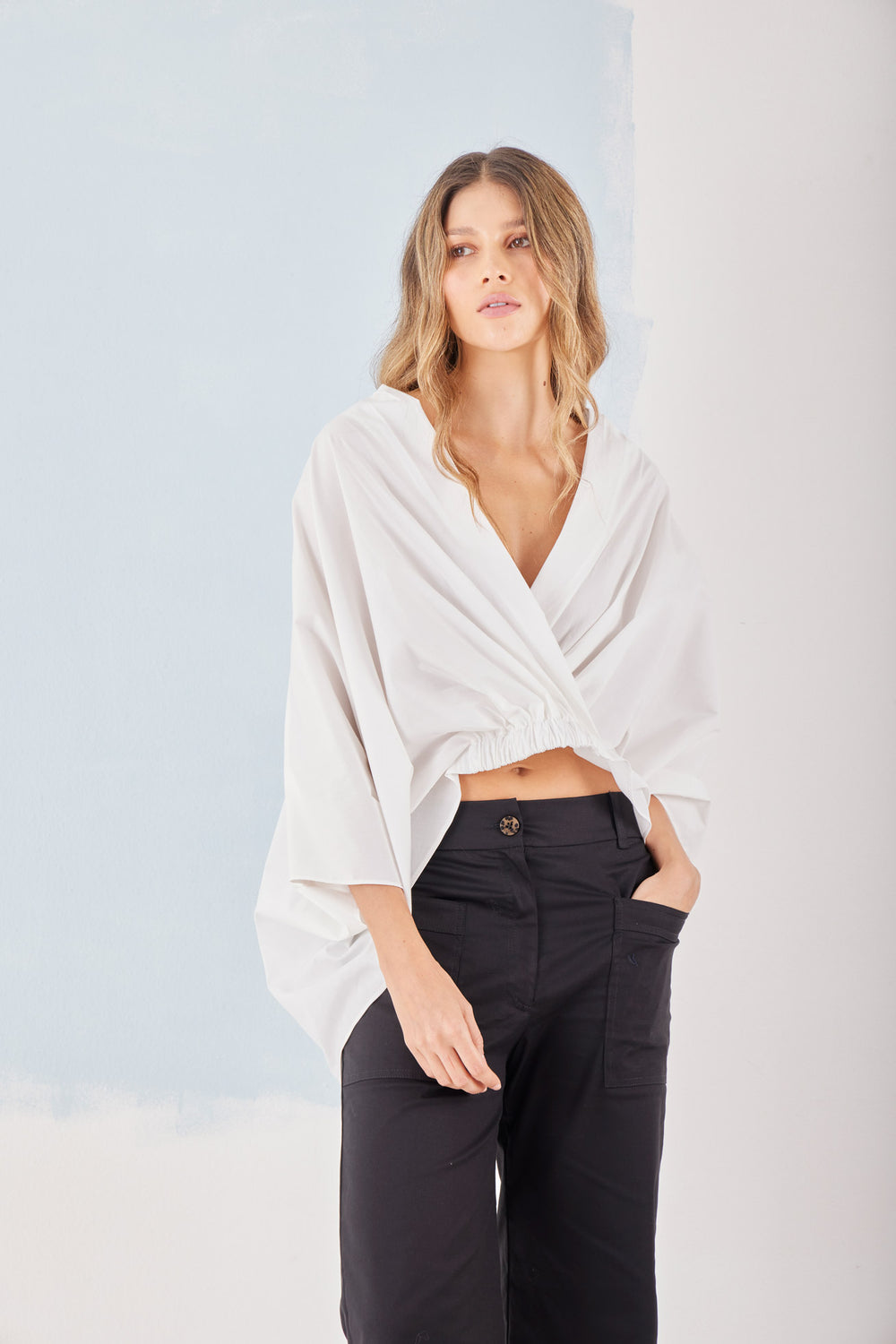 Top Sesgo — blusa oversize tipo poncho, silueta suelta y relajada. ANARIAS Atelier