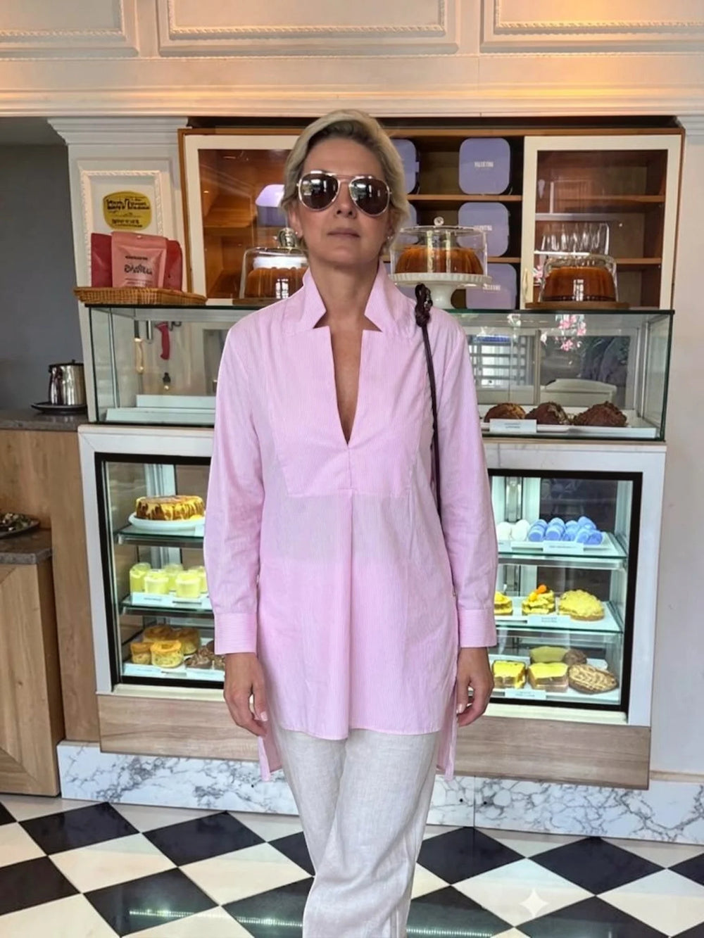 Camisa Milano ANARIAS x Karen Moreinis — detalle de acabado y composición en algodón
