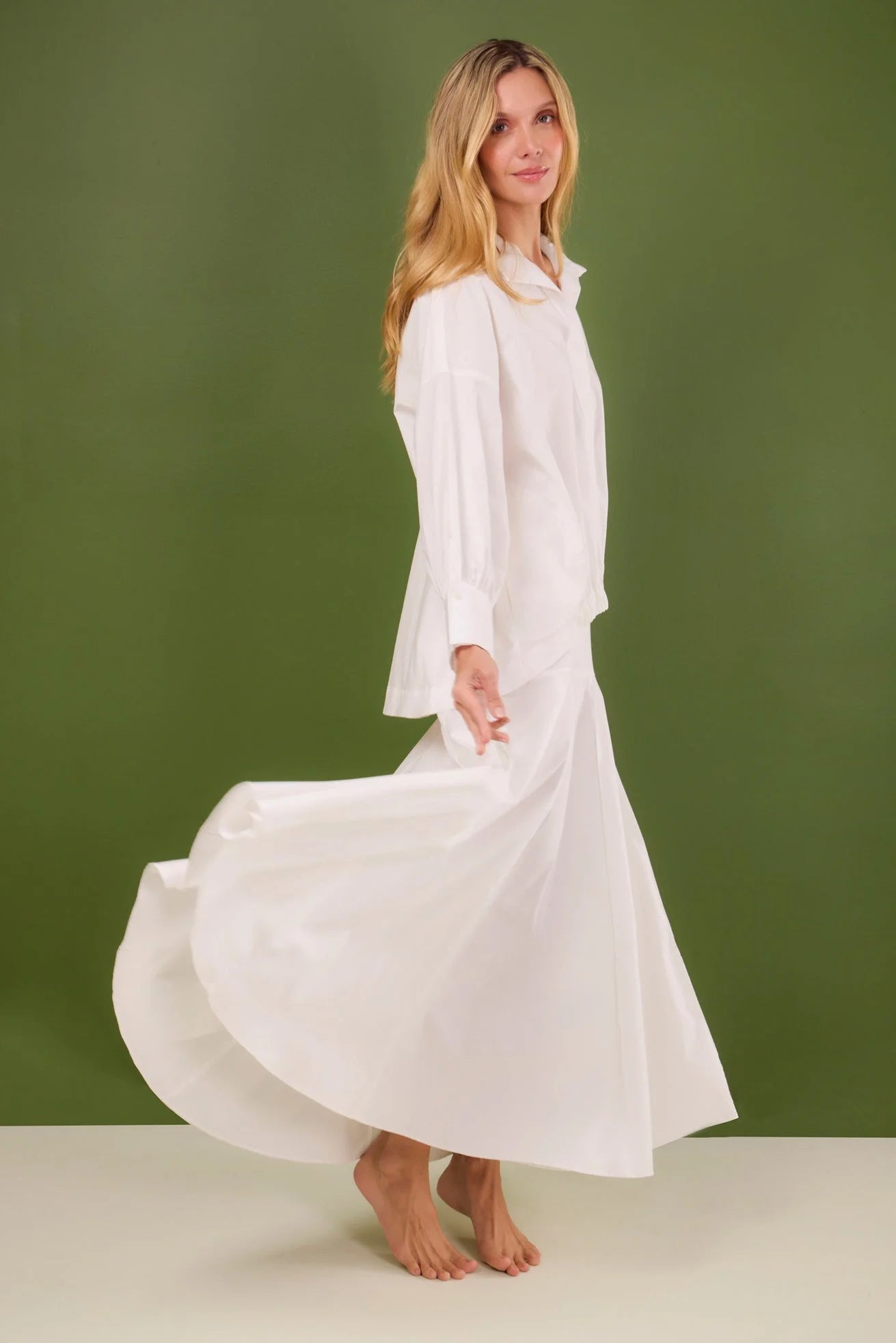 Falda Mareas ANARIAS Atelier — look editorial de la colección Twilight, vista completa