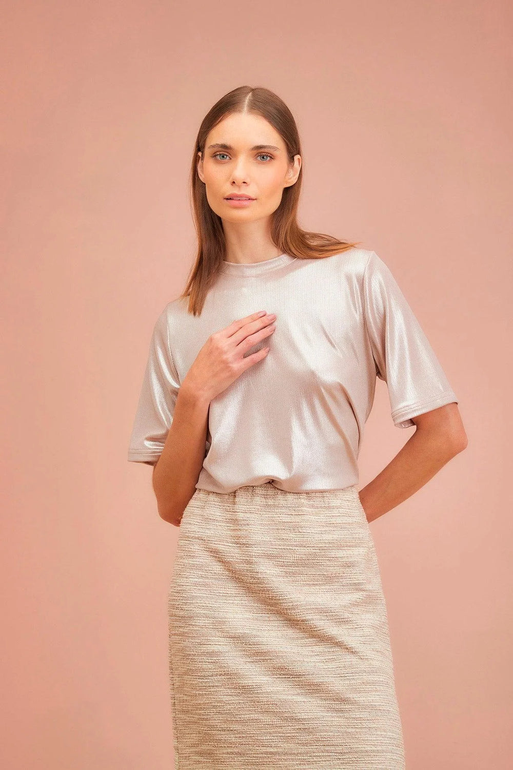 Falda Noctambula ANARIAS Atelier — vista trasera que revela la línea y largo midi