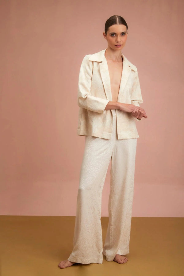 Pantalón Destello Ivory ANARIAS Atelier — vista frontal completa, silueta recta con bota amplia