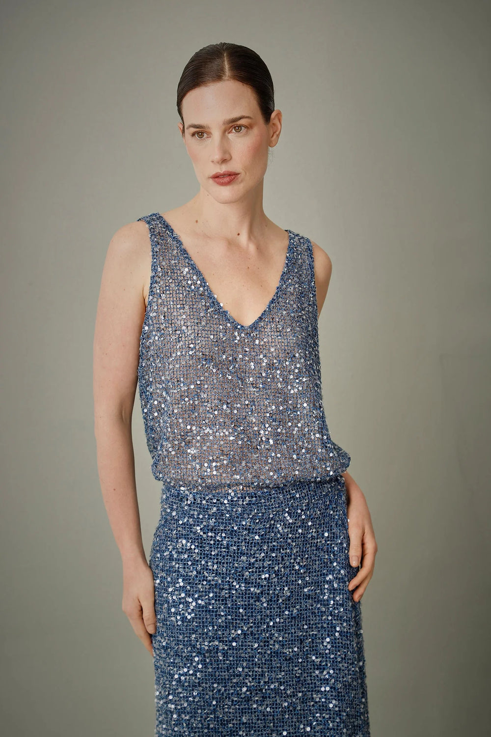 Top Hadar ANARIAS Atelier — look completo combinado con falda Hadar coordinada