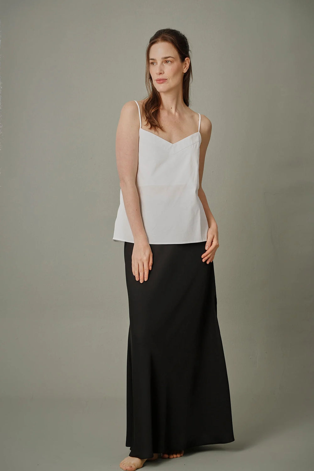 Top Mimosa ANARIAS Atelier en color Black — vista frontal, tiras delgadas ajustables